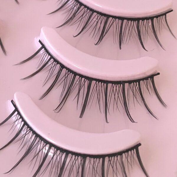 Eyelashes R02