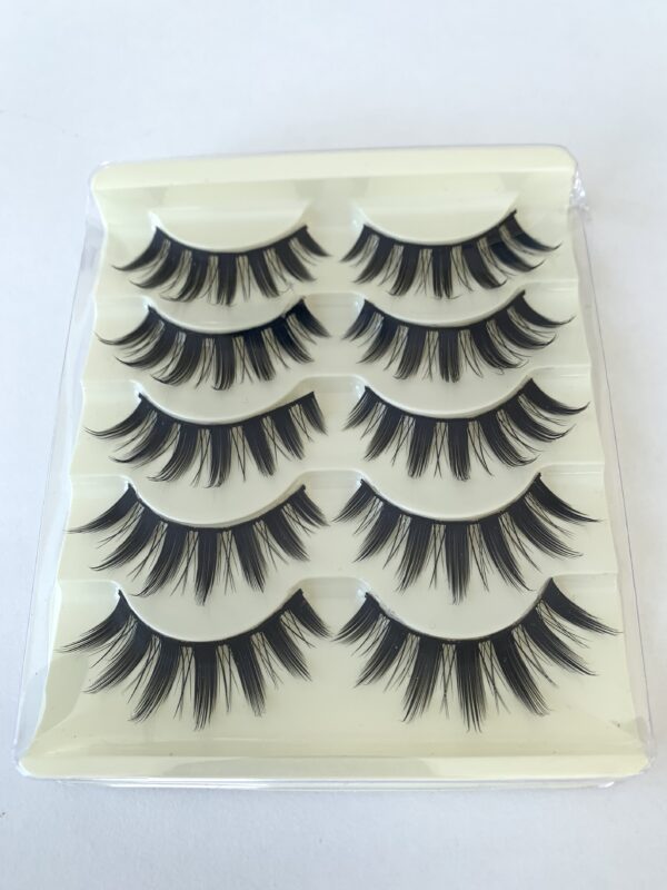 Eyelashes R03 - Image 2
