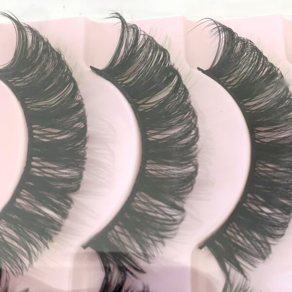 Eyelashes EC02